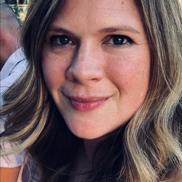 Meet your Posher, Sarah - Picture 2 of 2